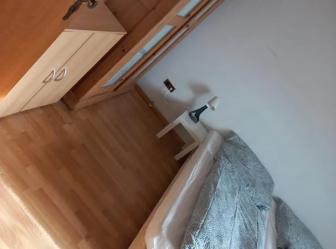 Hoteliving Duesseldorf Airport *